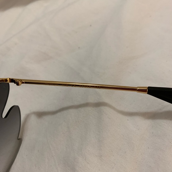 LOUIS VUITTON SUNGLASSES - Picture 5 of 8